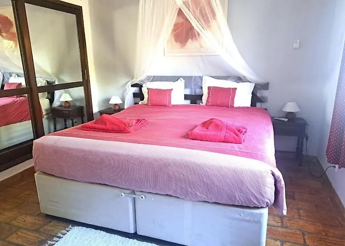 With 3 Bedrooms Ferienhaus Carvoeiro (Lagoa)