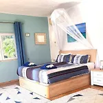 Сasa de vacaciones With 3 Bedrooms *