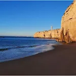 Сasa de vacaciones With 3 Bedrooms *